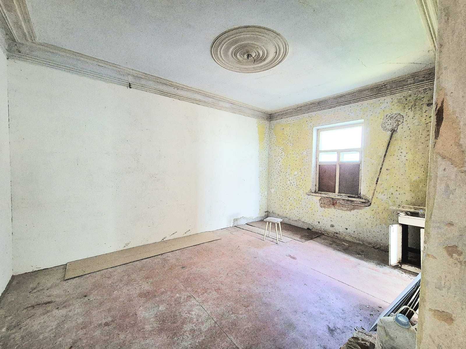 Продається частина будинку в центрі,  вул.М.Грушевського