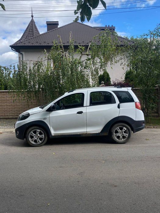 CHERY BEAT продається