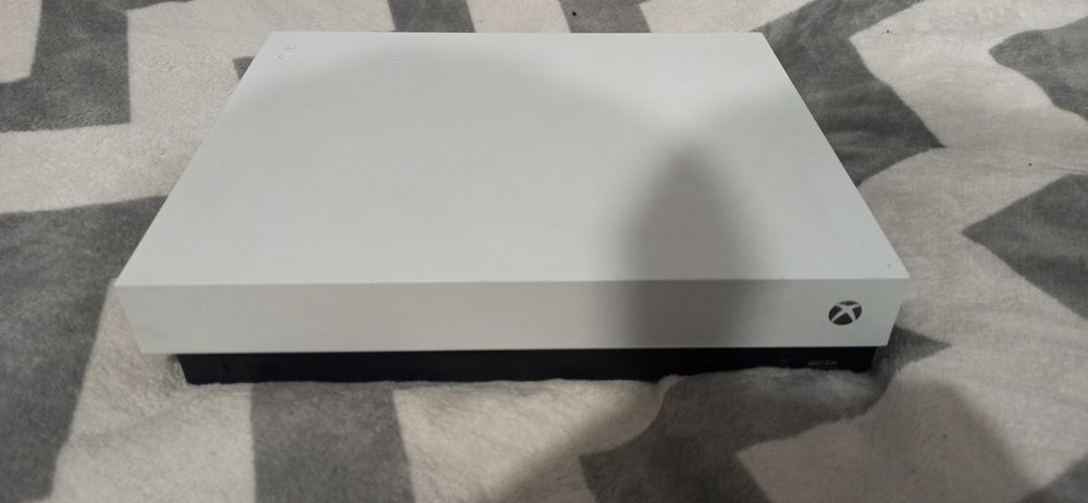 Konsola XBOX ONE X 1T