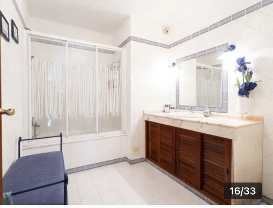 Venda duplex t4 . 178m2. 3 suites. Terraço c/ vista para Sintra e mar.
