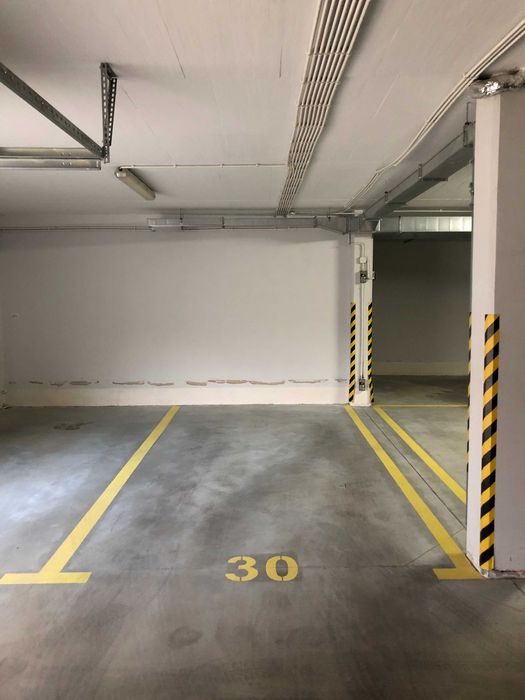 Miejsce w garażu podziemnym ul. Powstańców Warszawy (obok kina Helios)