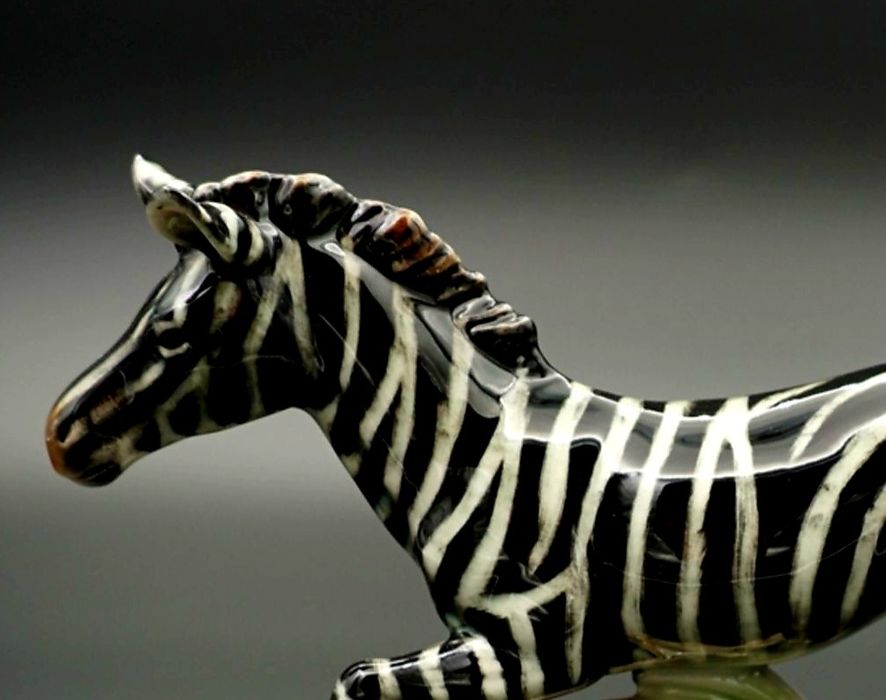 Фарфоровая статуэтка "Зебра" Goebel Германия