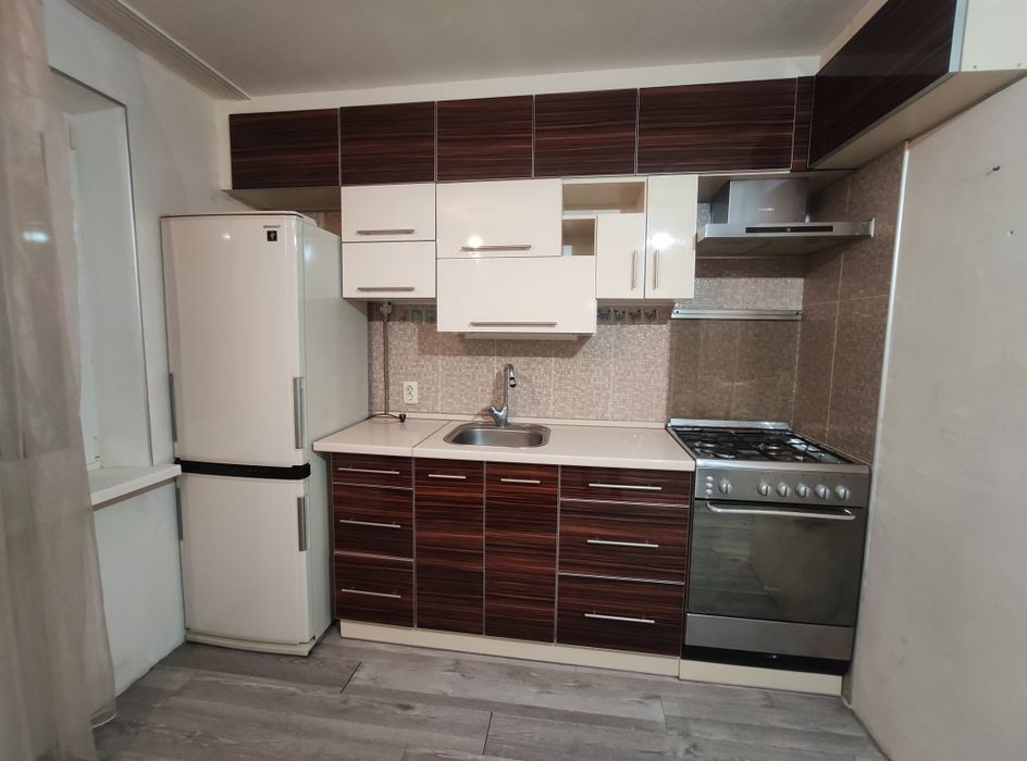 Здається 1к.кв.на Червоній горі