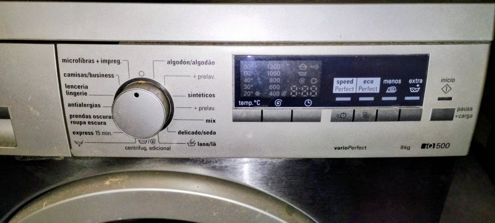 Máquina de lavar roupa inteligente Siemens IQ 500