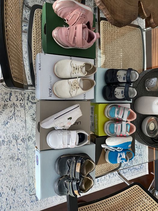 Vendo sapatos de bebé