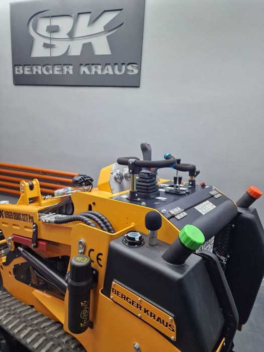 Mini ładowarka gąsienicowa Skid Steer 327T PRO KUBOTA  wielofunkcyjna