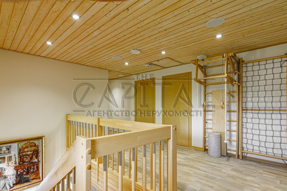 Пропонується в оренду авторський,сімейний будинок на Осокорках 300м2