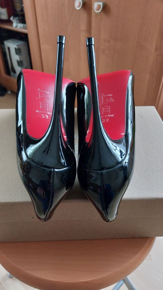 Szpilki Christian Louboutin nr 39 - nowe