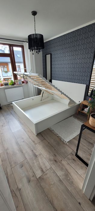 ŁÓŻKO IKEA MALM 160X200 z materacem i pojemnikiem na piościel