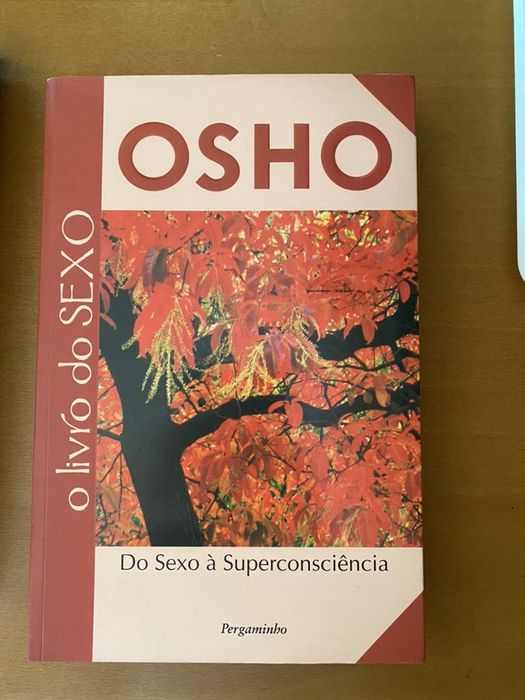 Vendo vários livros sobre o AMOR