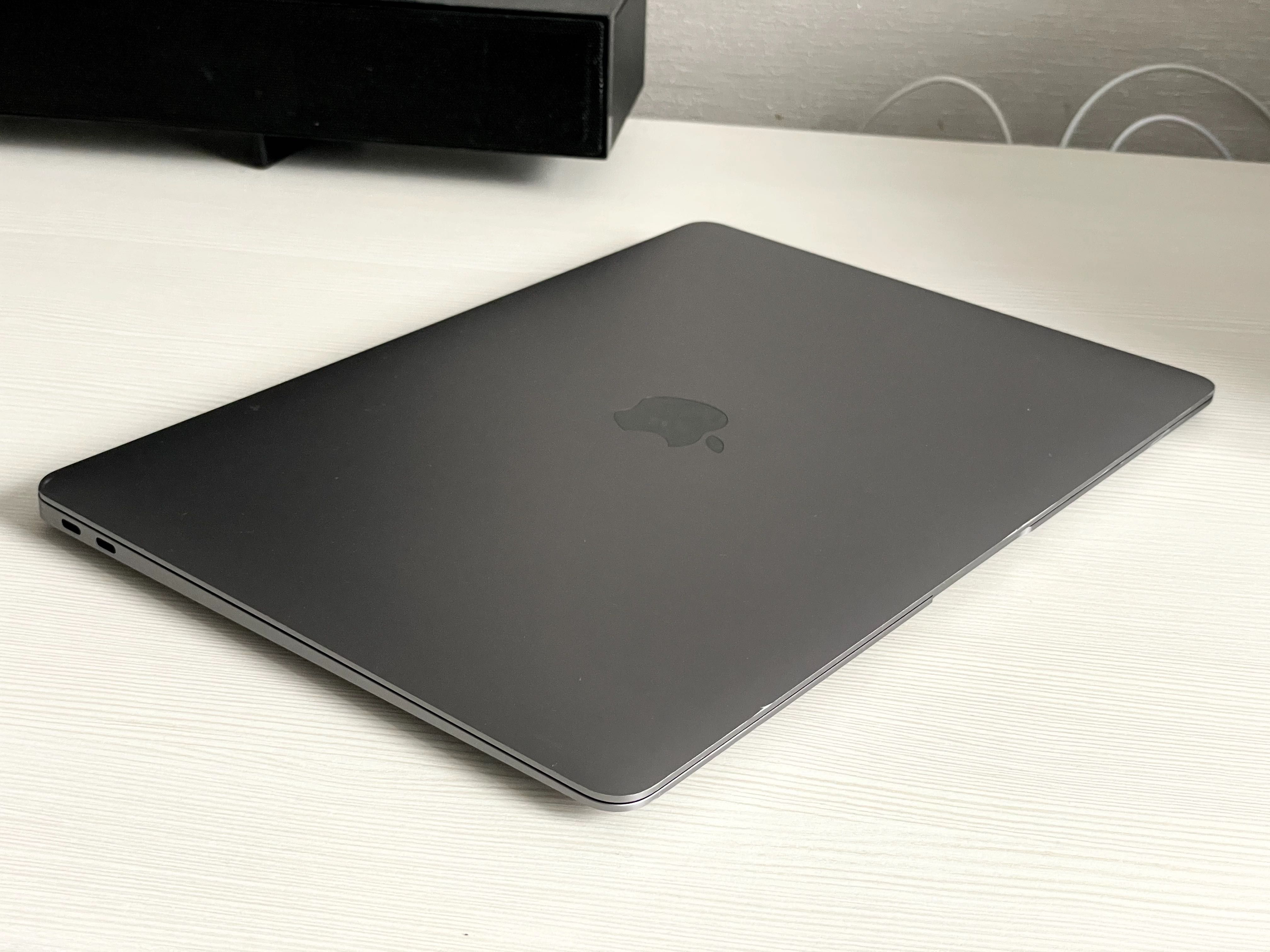Apple Macbook Air 13 2020 M1 (8/256gb) Space Gray