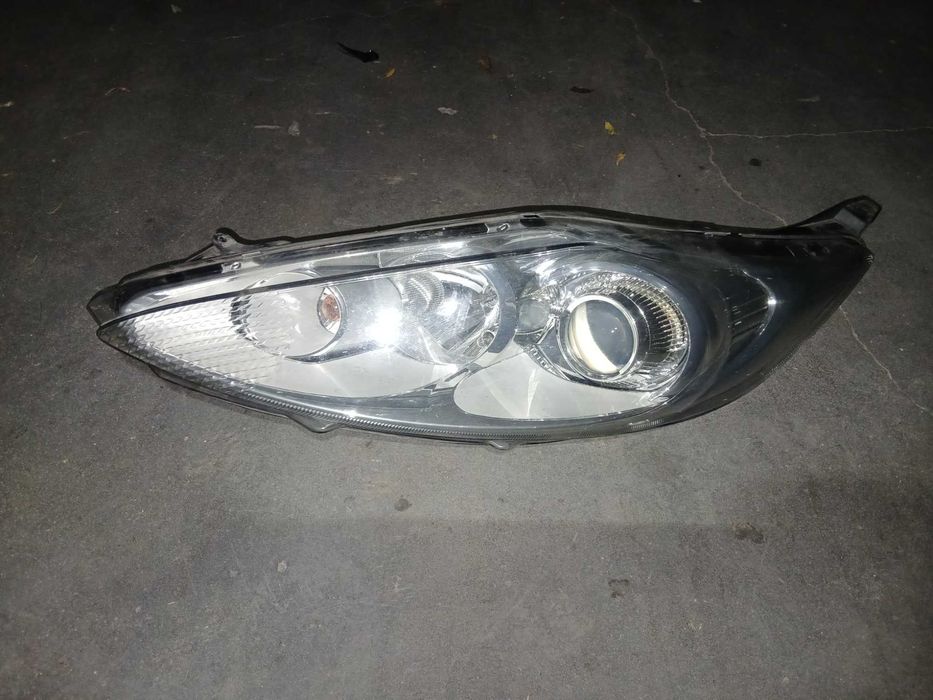 lampa lewa ford fiesta mk7