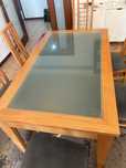 Mesa Com Vidro Temperado e 6 cadeiras