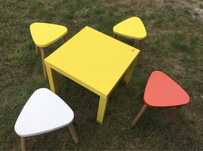 Komplet dziecięcy Ikea stolik taborety
