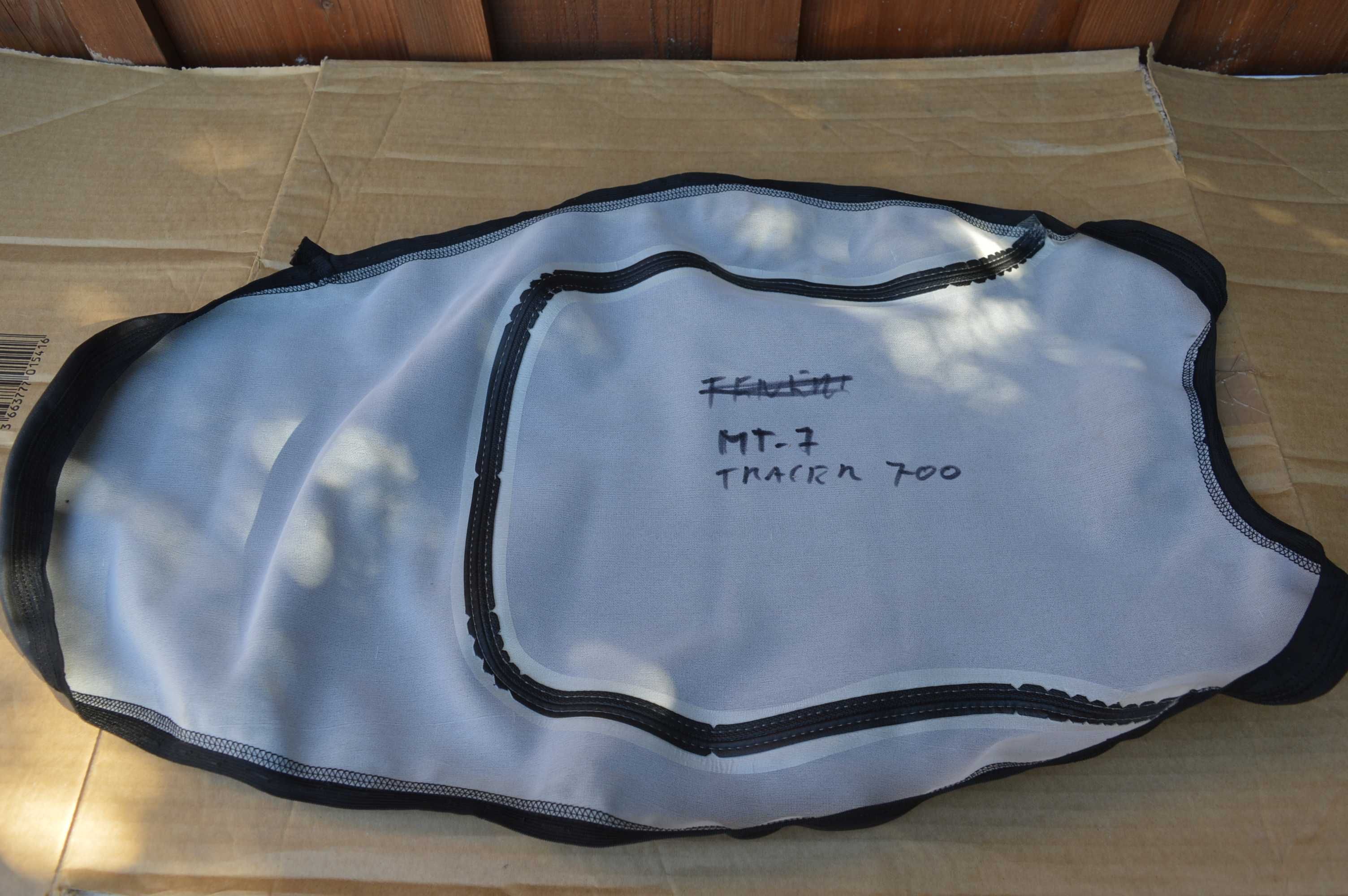 Yamaha MT 07 Tracer 700 POSZYCIE pokrowiec siedzenie