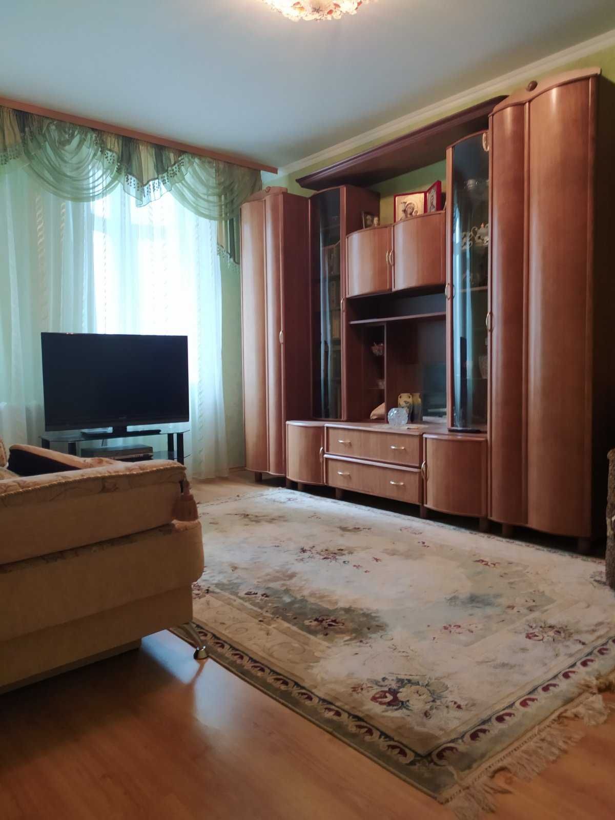 Продам квартиру на Руданского Степана ул., 4-6,