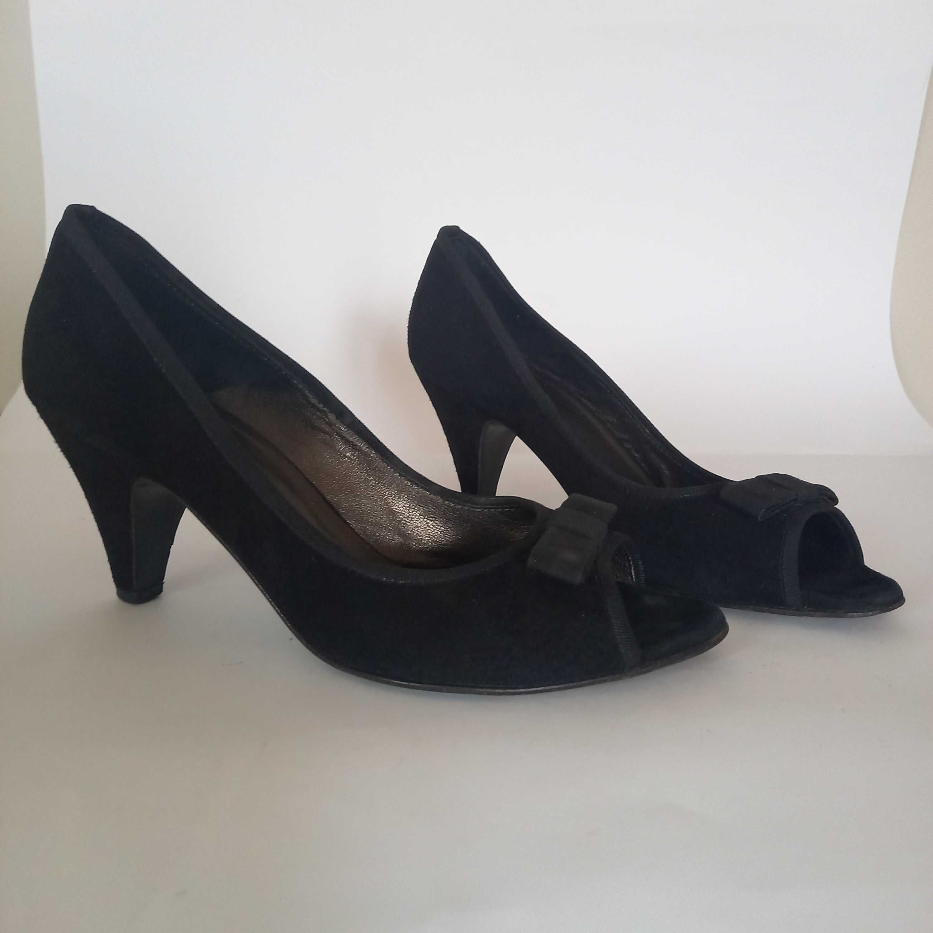 Buty damskie włoskie - wygodny obcas  roz. 38 / zamsz naturalny