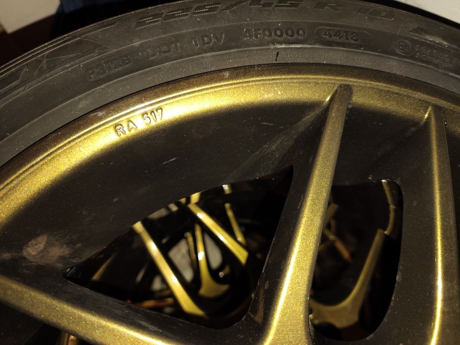 Bbs ra517 8,5j R18 et30 z oponami zimowymi