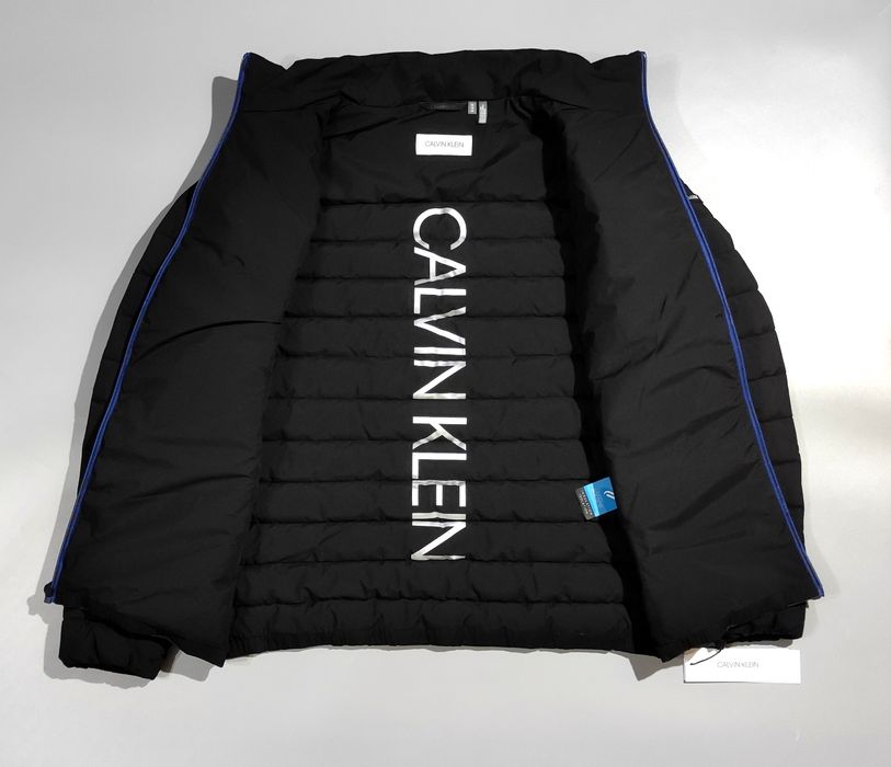 Calvin Klein M куртка чоловіча пуховик