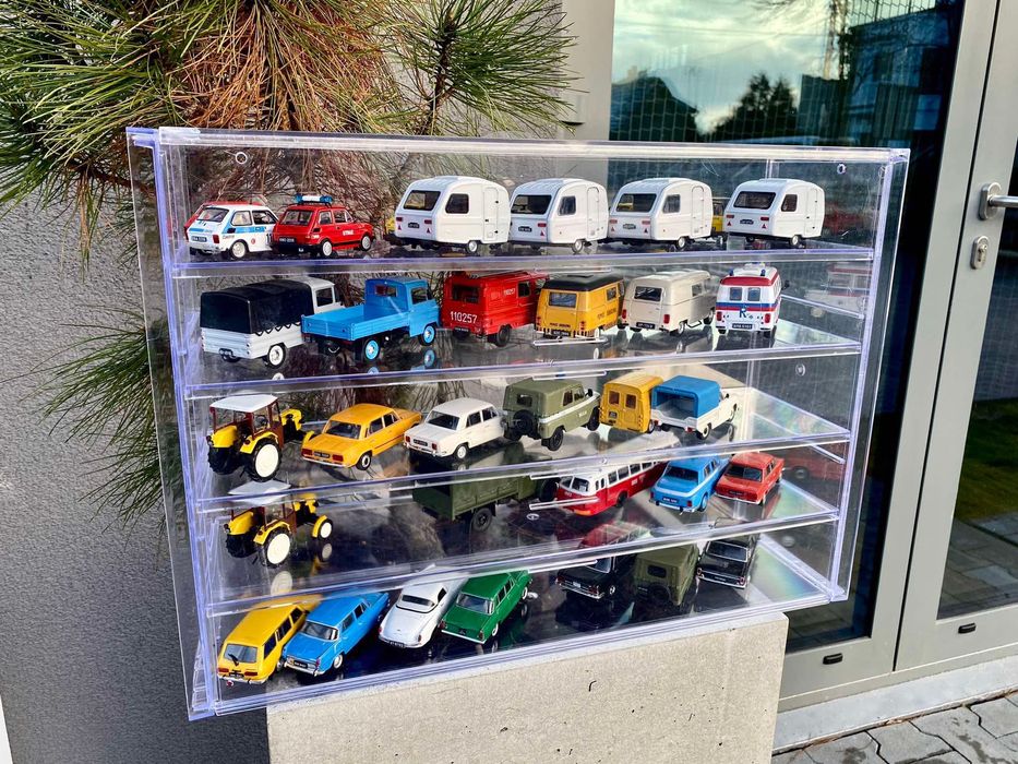 Gablotka pleksi na modele aut PRL,ciężarówki,autobusy