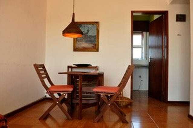 Aluga-se apartamento T1 em Miramar