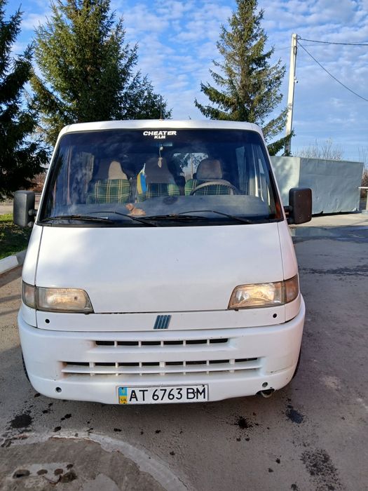 Фіат Дукато білого кольору