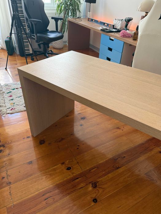 Secretária IKEA MALM - Desk