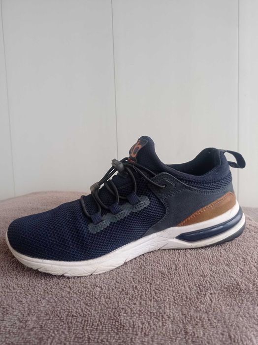 Кросівки 40 розмір