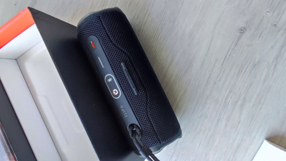 JBL Flip 6 by Harman - preto