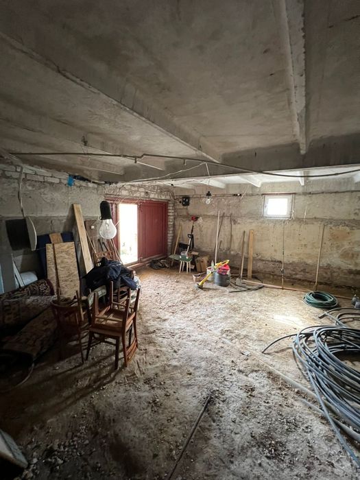 Продаётся дом у озера, пригород Черноморска.