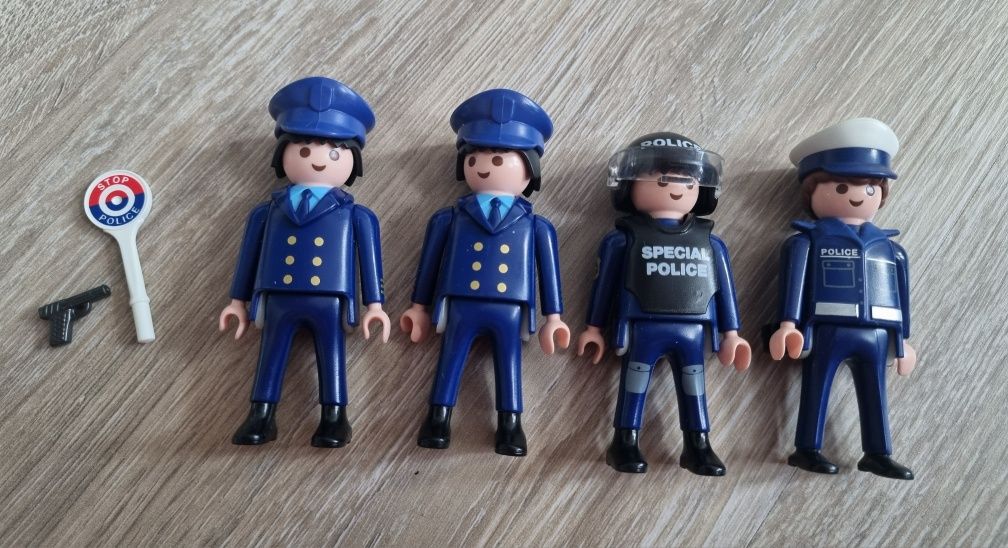 Policja Playmobil. 4 ludziki. Zestaw.