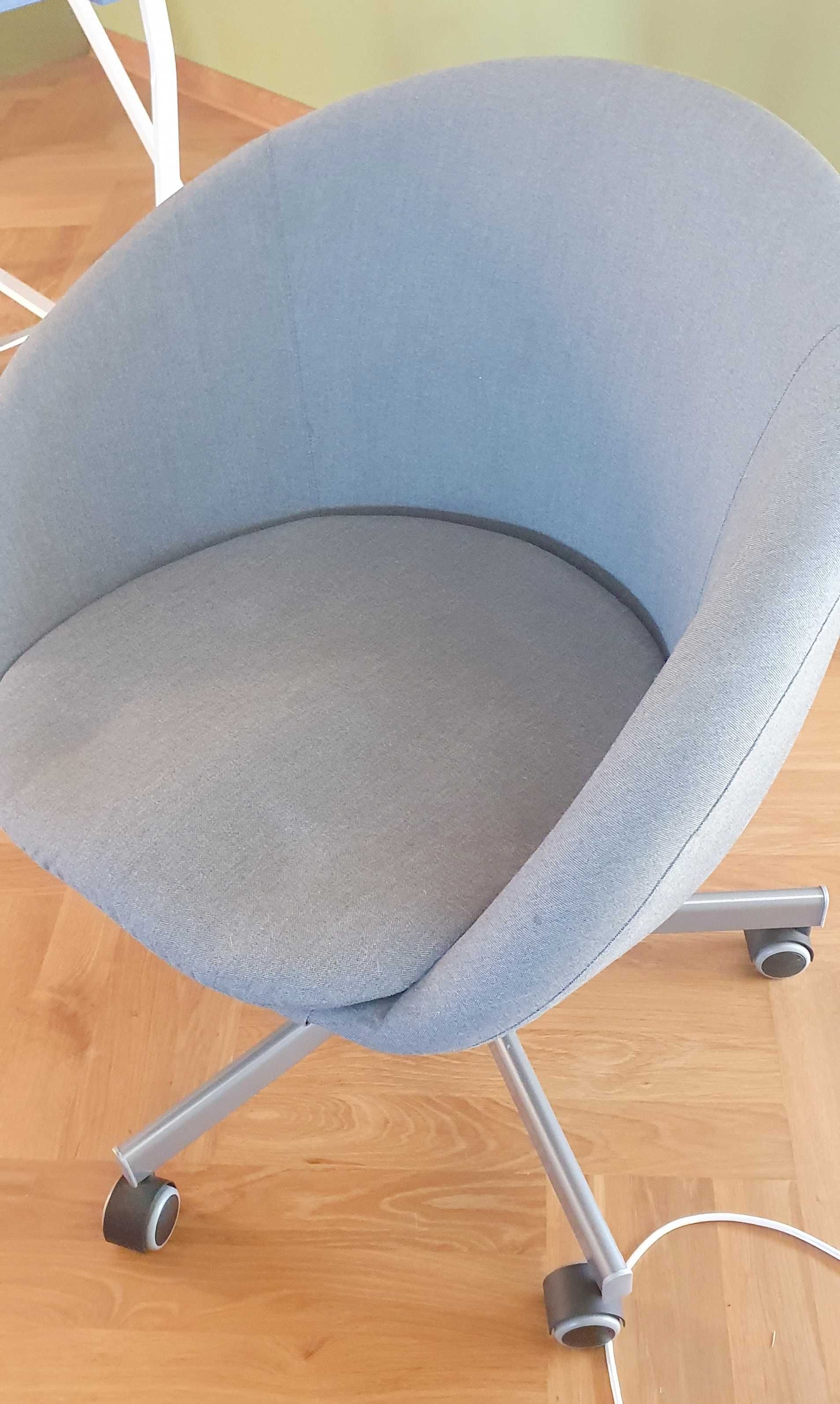 IKEA SKRUVSTA Krzesło do biurka Vissle szary 302.800.04