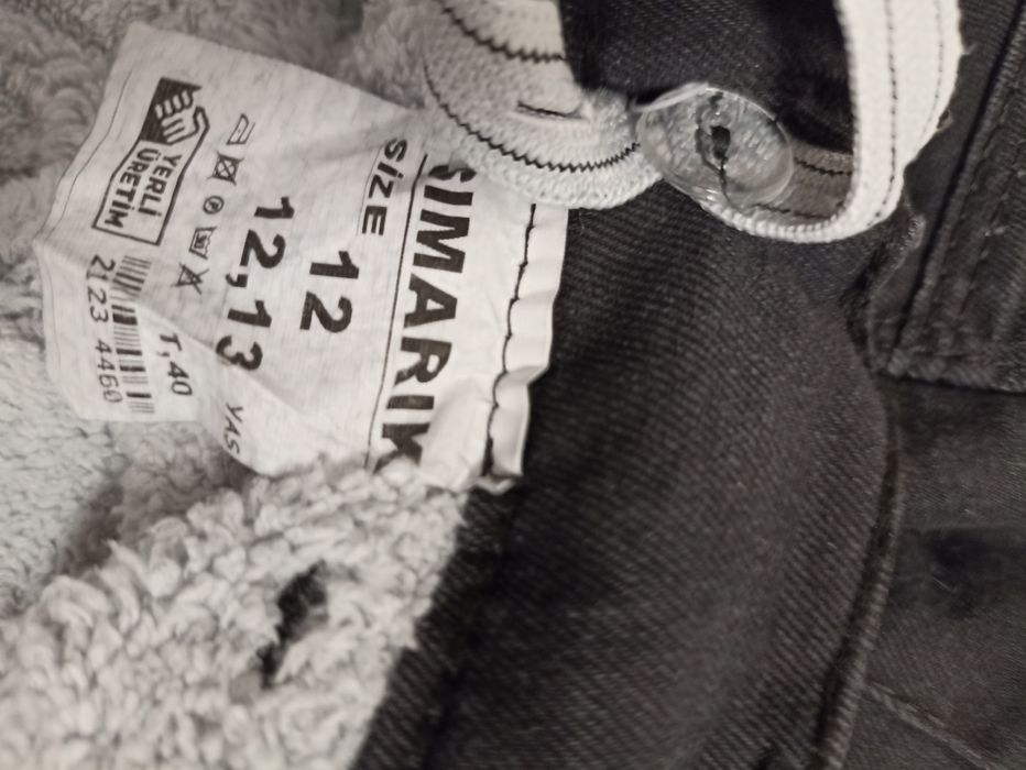 Продам джинсы зимние подростковые,для девочки