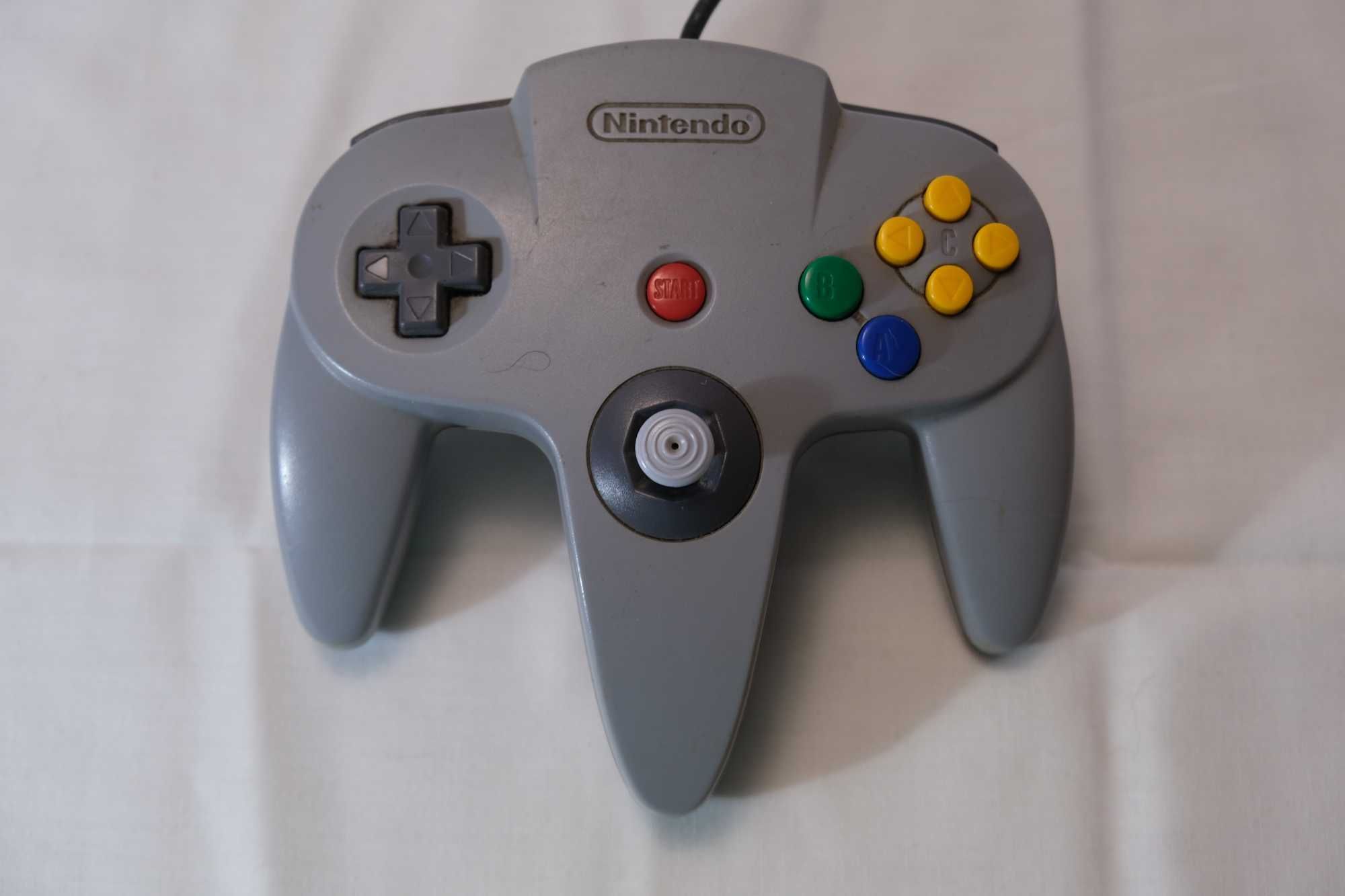 N64, Jogos e acessórios