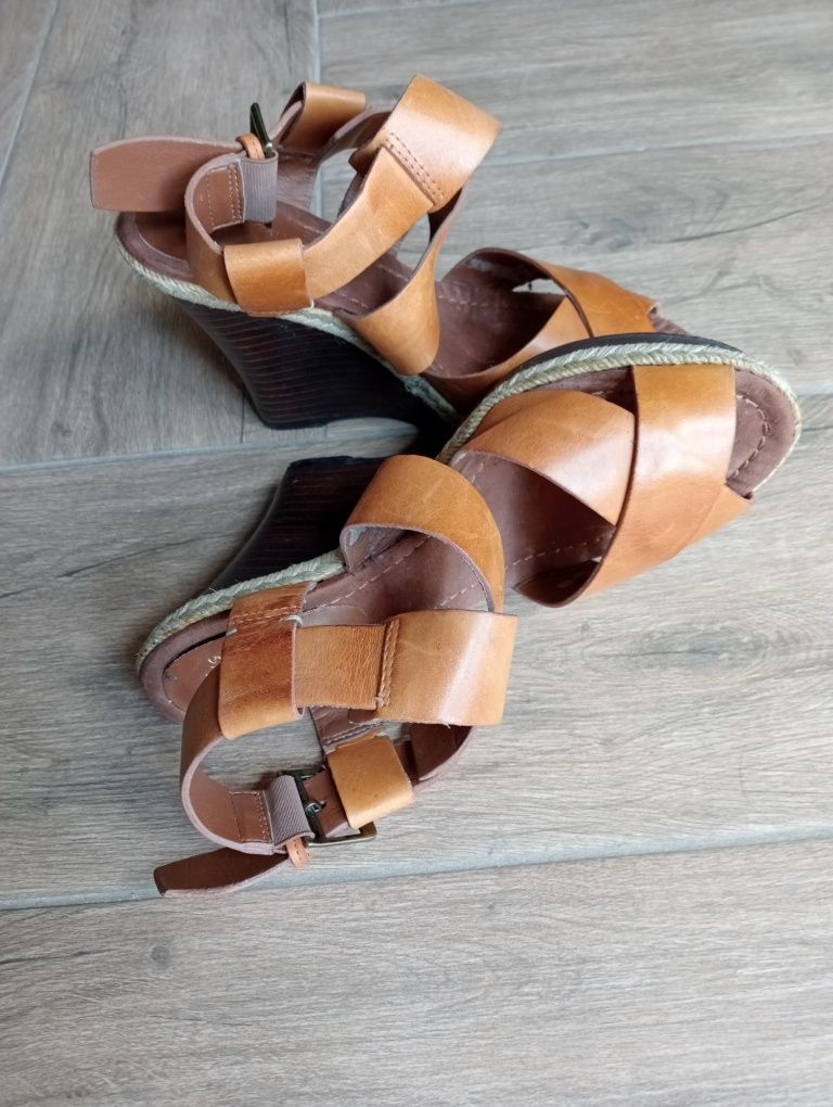 Sandały Clarks 37