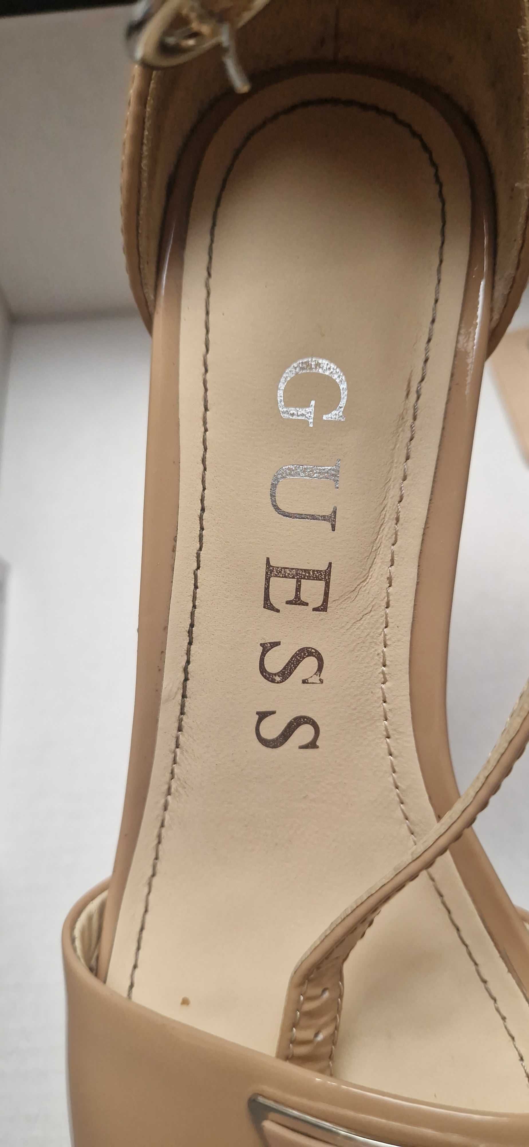 Buty sandaly na koturnie platformie  wysokie obcasy na slupku GUESS
