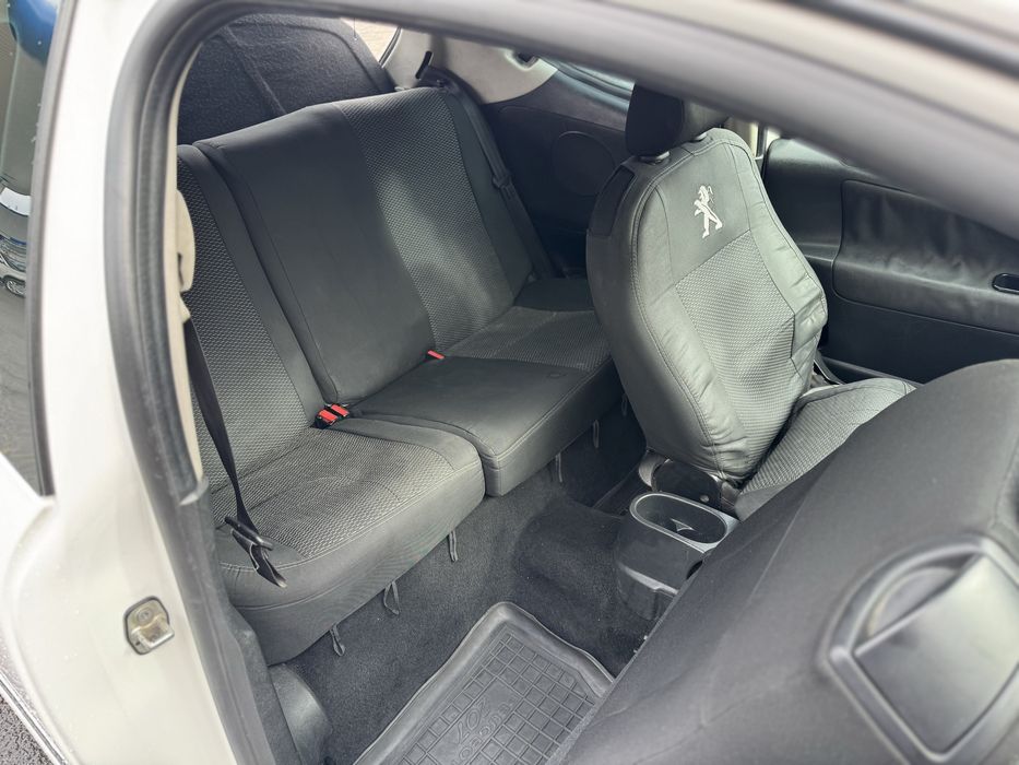 Продаи пижо 207 1.4 газ бенз 2012 гола