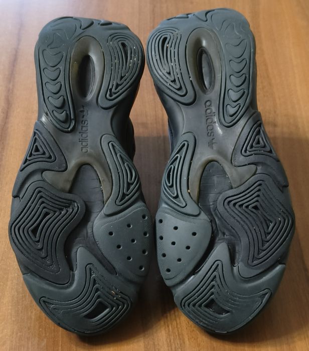 Кросівки стильні Adidas Ozrah Ozweego Ozelia Adiprene Bounce 40.5р