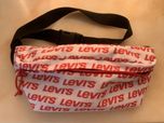 Levi Levis - bolsa cintura - banana sling bag - 18€