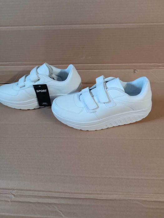 Buty białe , nowe r43 , męskie , damskie.