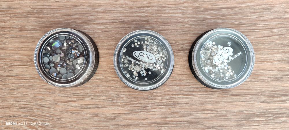 Стразы для маникюра