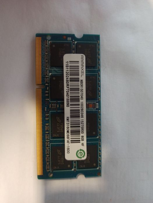 Placas de  RAM 8 GB e 4Gb