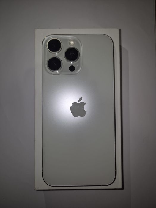 iPhone 15 pro max 256gb white 88%