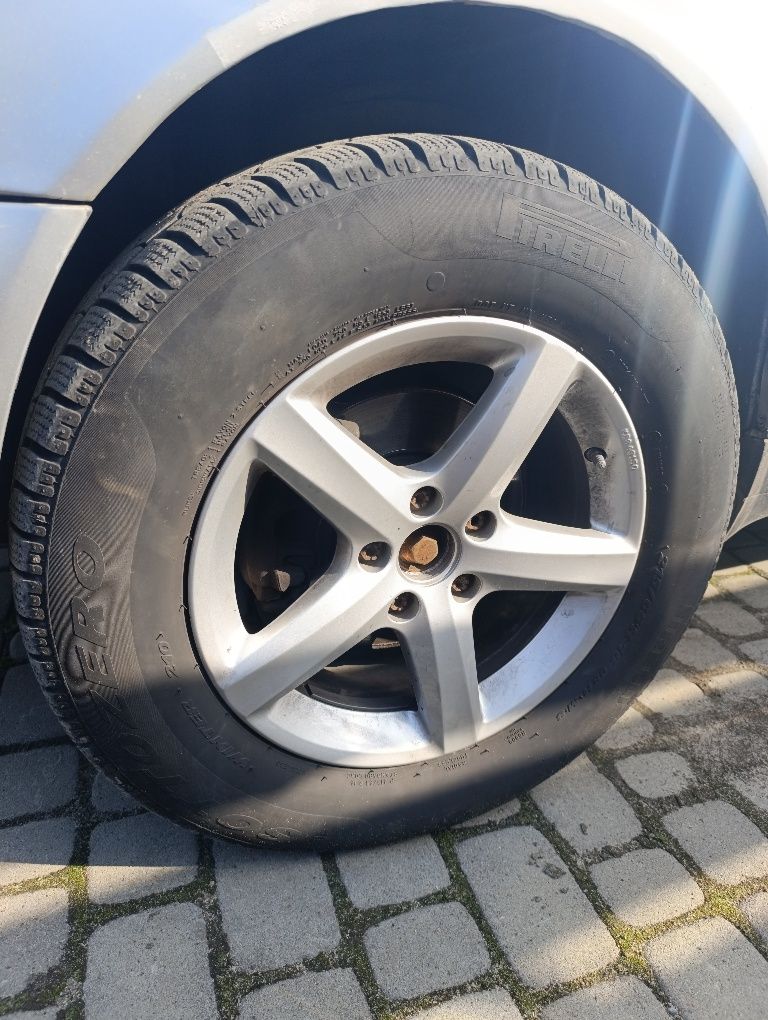Диски 5 112 R16 VW Touareg Original Winter 215 65 R16 Pirelli