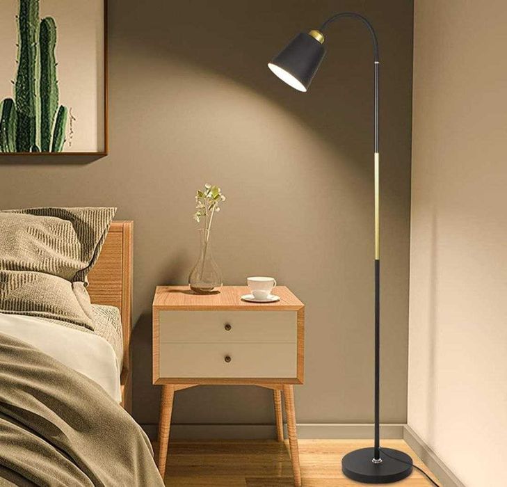 Напольный светильник