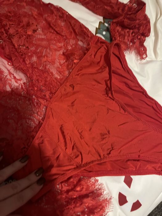 Czerwone koronkowe body sexi święta koronka