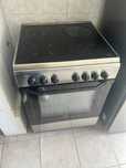 Fogão INDESIT   - 59 L - Elétrico Vitrocerâmica - Inox) 100 euros
