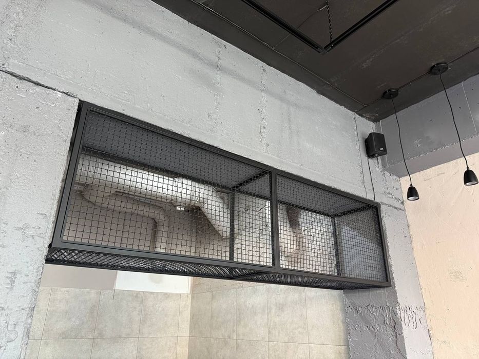 Сітка металева пофарбована.