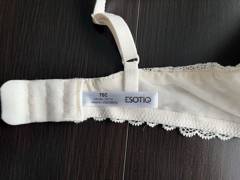 Biustonosz bez fiszbin push -up  Esotiq