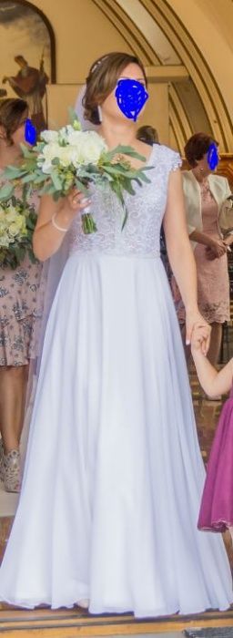 Suknia ślubna z welonem